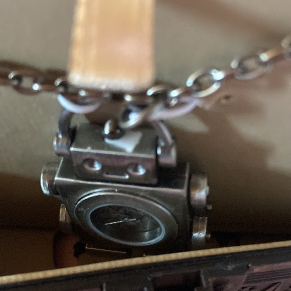 Decree Watch Pendant Robot Pendant - Picture 5 of 9